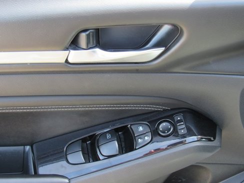 Used 2021 Nissan Altima 2.5 SV image 11