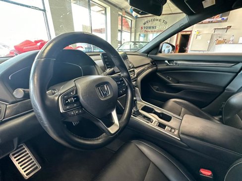 Used 2018 Honda Accord Sport image 24