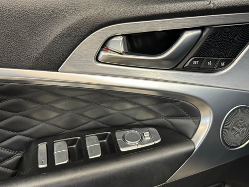Used 2019 Genesis G70 3.3T Advanced w/ Prestige Package image 12