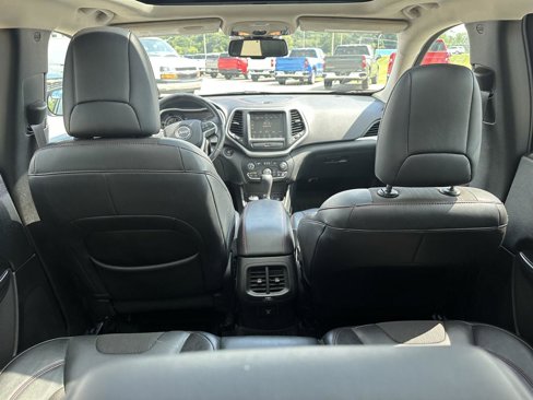 Used 2015 Jeep Cherokee Trailhawk w/ Comfort/Convenience Group image 8