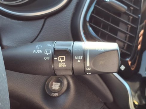 Used 2020 Jeep Cherokee Limited image 21