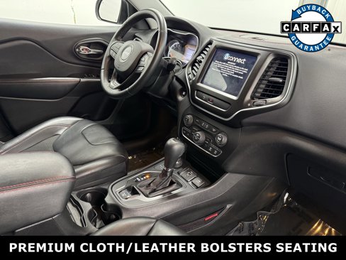 Used 2019 Jeep Cherokee Trailhawk image 4