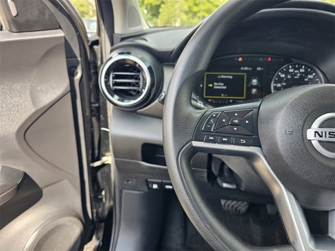 Used 2021 Nissan Kicks SV image 23