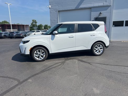 Used 2024 Kia Soul LX w/ Option Group 015 image 18
