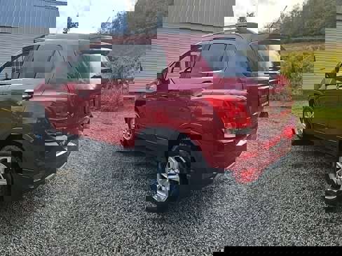 Used 2018 Chevrolet Trax LT w/ Sun & Sound Package image 3