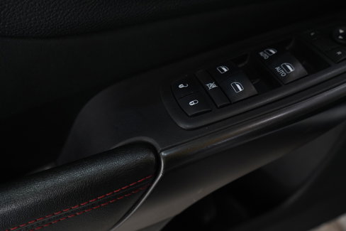 Used 2019 Jeep Cherokee Trailhawk w/ Cold Weather Group image 21