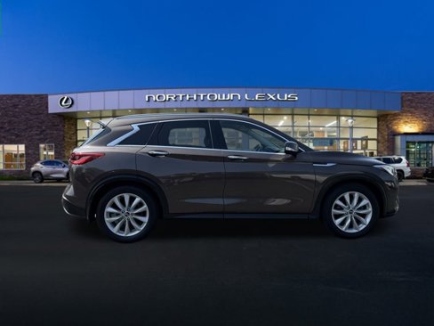 Used 2019 INFINITI QX50 Essential w/ Premium Heat Package image 24