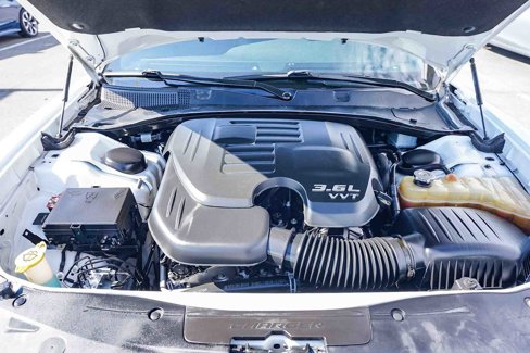 Used 2018 Dodge Charger SXT Plus w/ Blacktop Package image 28