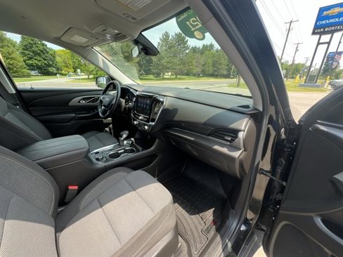 Used 2021 Chevrolet Traverse LT image 30