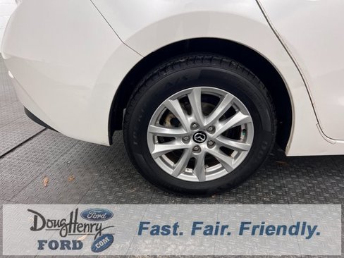 Used 2016 MAZDA MAZDA3 i Touring image 15