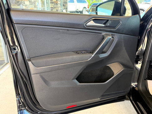 Used 2018 Volkswagen Tiguan S image 8