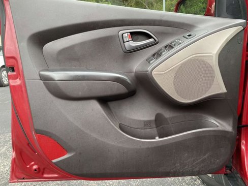 Used 2014 Hyundai Tucson GLS image 17