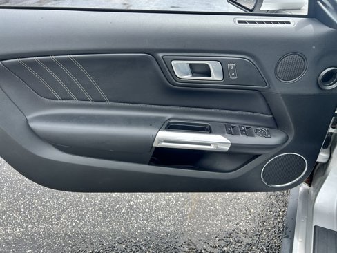 Used 2019 Ford Mustang Premium image 19