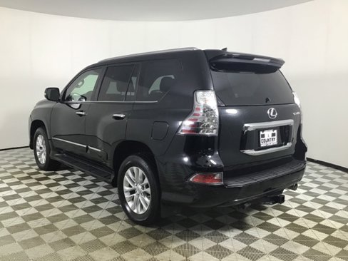 Used 2019 Lexus GX 460 image 5