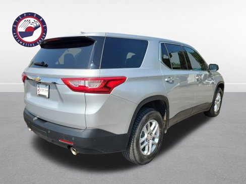 Used 2021 Chevrolet Traverse LS image 25
