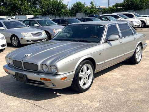 Used 1999 Jaguar XJ8 image 61