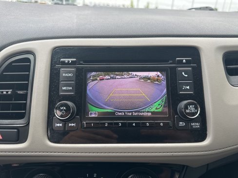 Used 2021 Honda HR-V LX image 27