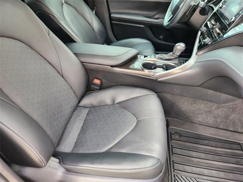Used 2021 Toyota Camry XSE w/ Carpet Mat Package (TMS) image 15