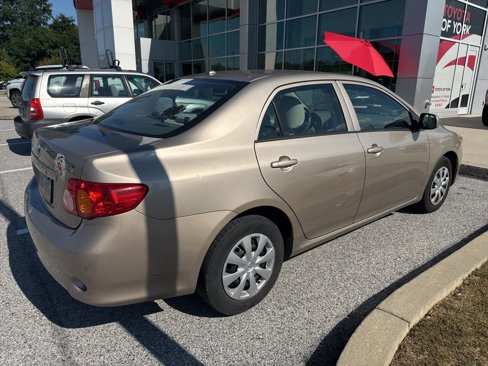 Used 2010 Toyota Corolla LE image 3