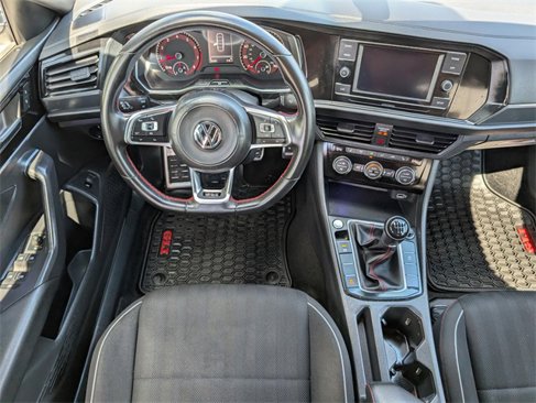 Used 2019 Volkswagen Jetta GLI image 6
