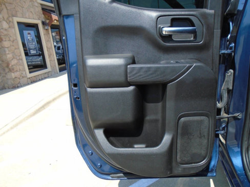 Used 2019 Chevrolet Silverado 1500 LT w/ Texas Edition image 29