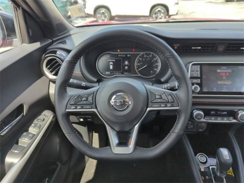 Certified 2020 Nissan Kicks SR image 21