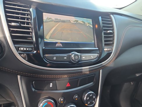 Used 2022 Chevrolet Trax LT w/ LT Convenience Package image 22