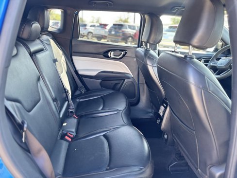 Used 2023 Jeep Compass Limited image 15