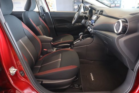 New 2025 Nissan Versa SR w/ Trunk Package image 42
