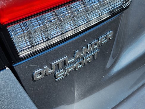 Used 2021 Mitsubishi Outlander Sport SE image 11