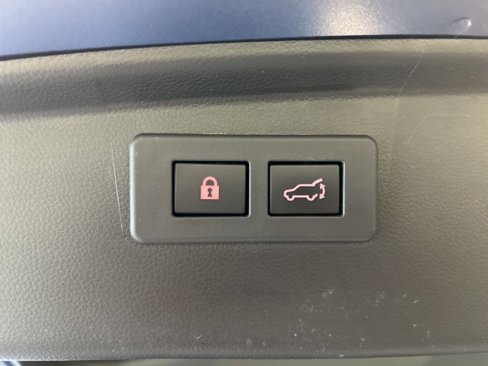 Used 2020 Subaru Outback Limited image 29