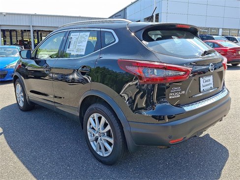 Used 2021 Nissan Rogue Sport SV image 7