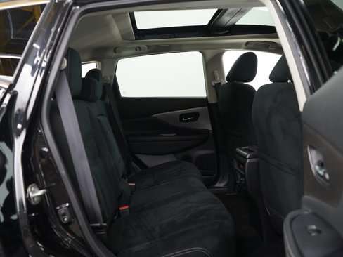 Used 2019 Nissan Murano SV image 11