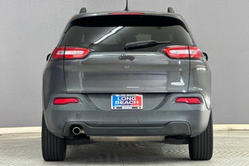 Used 2015 Jeep Cherokee Latitude image 10