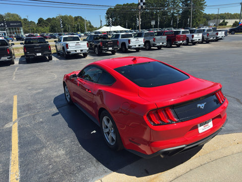 Used 2020 Ford Mustang Coupe image 7