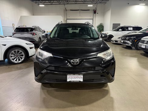 Used 2018 Toyota RAV4 LE image 2