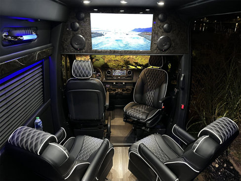 Used 2023 Mercedes-Benz Sprinter 3500 image 26