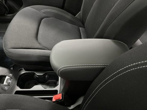 Used 2023 Jeep Renegade Altitude w/ Sun/Sound Group image 21