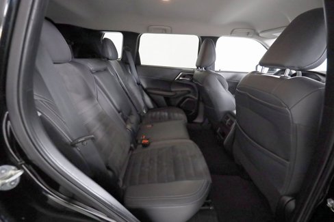 Used 2024 Mitsubishi Outlander SE image 13