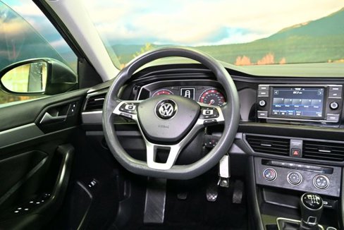 Used 2020 Volkswagen Jetta S w/ Driver Assistance Package image 43