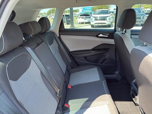 Certified 2023 Volkswagen Taos S image 10
