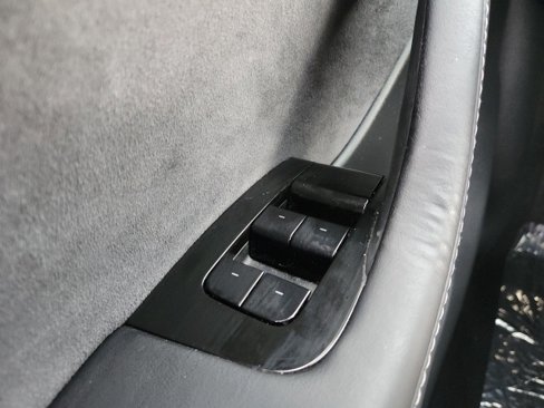 Used 2020 Tesla Model Y Long Range image 38