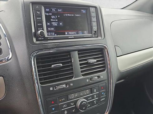 Used 2019 Dodge Grand Caravan GT image 11
