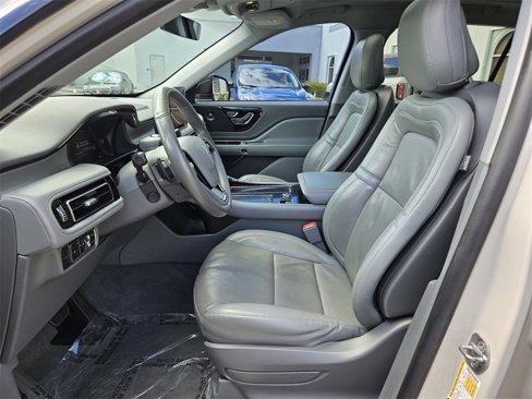 Certified 2020 Lincoln Aviator Reserve w/ Equipment Group 201A image 3