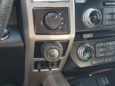 Used 2016 Ford F150 Lariat w/ Equipment Group 502A Luxury image 22
