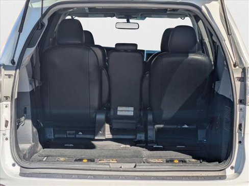 Used 2015 Toyota Sienna SE Premium image 6