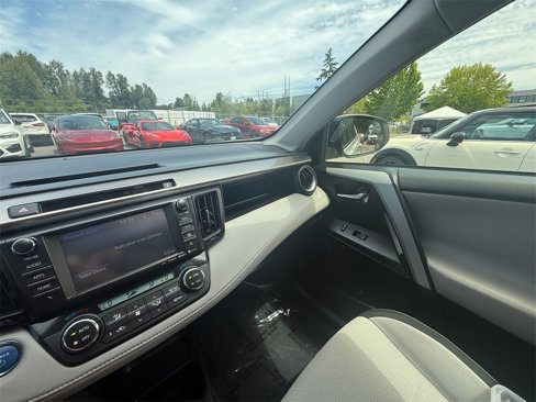 Used 2016 Toyota RAV4 XLE image 24