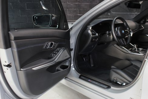 Used 2021 BMW M340i w/ Executive Package image 29
