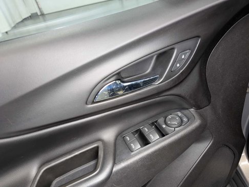 Used 2018 Chevrolet Equinox LT image 36