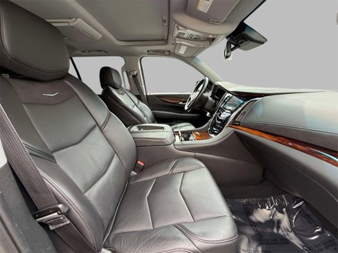 Used 2015 Cadillac Escalade Premium image 14